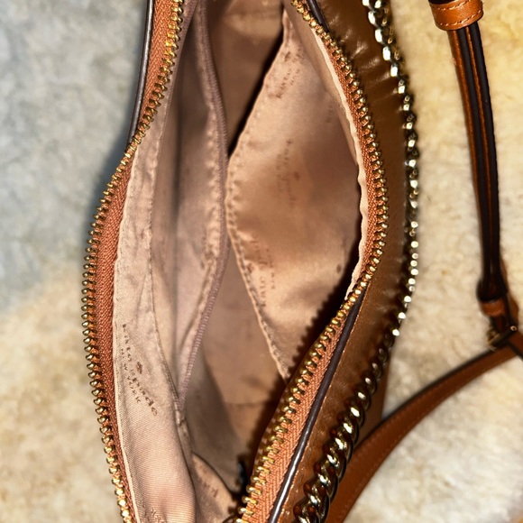 Kate Spade Tan Leather Shoulder Bag with Gold Chain - Picture 7 of 7